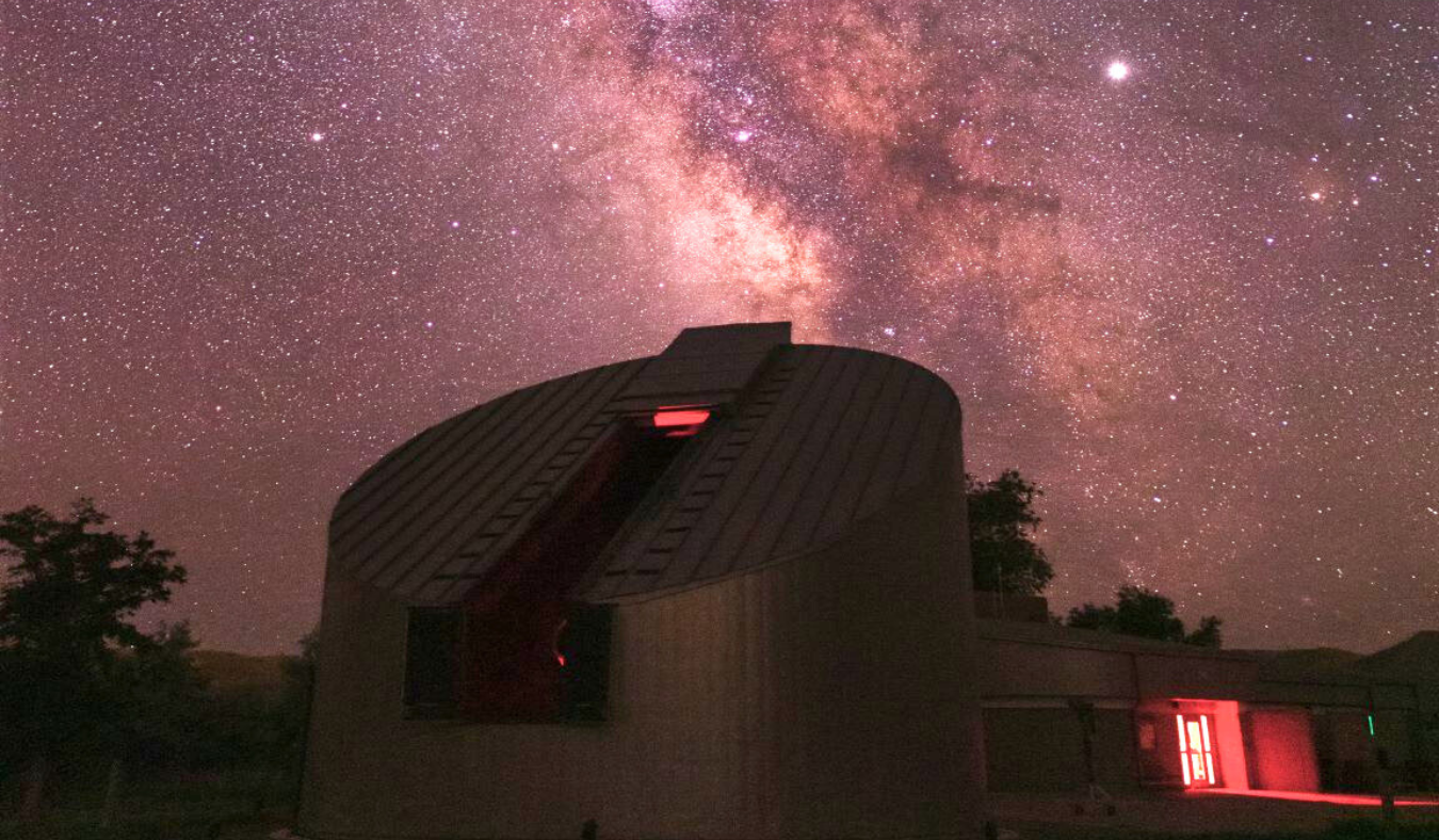 Milky Way over the Bruneau Dunes observatory